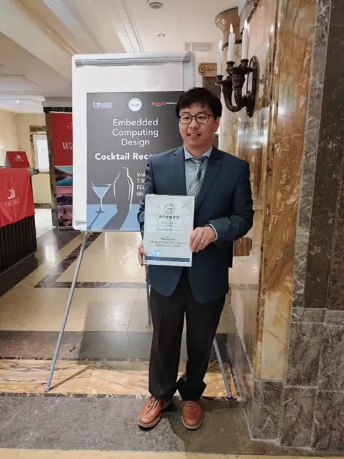 Exascend CEO Frank Chen at the Embedded World 2022 best-in-show award ceremony